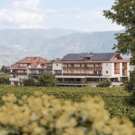 Hotel Girlanerhof Appiano Sulla Strada Del Vino Bagian luar foto