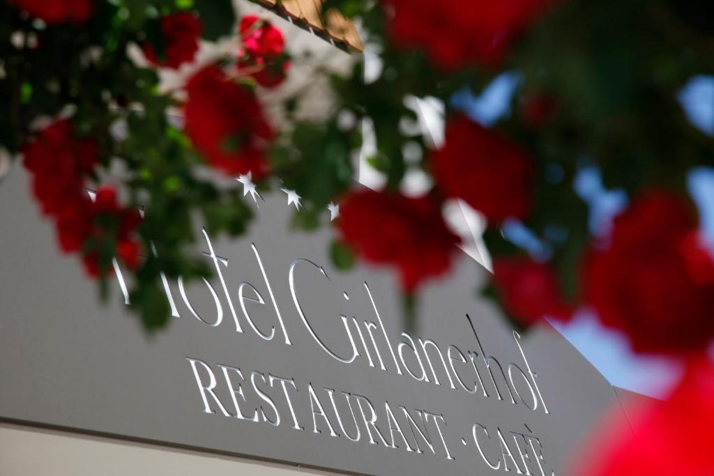 Hotel Girlanerhof Appiano Sulla Strada Del Vino Bagian luar foto