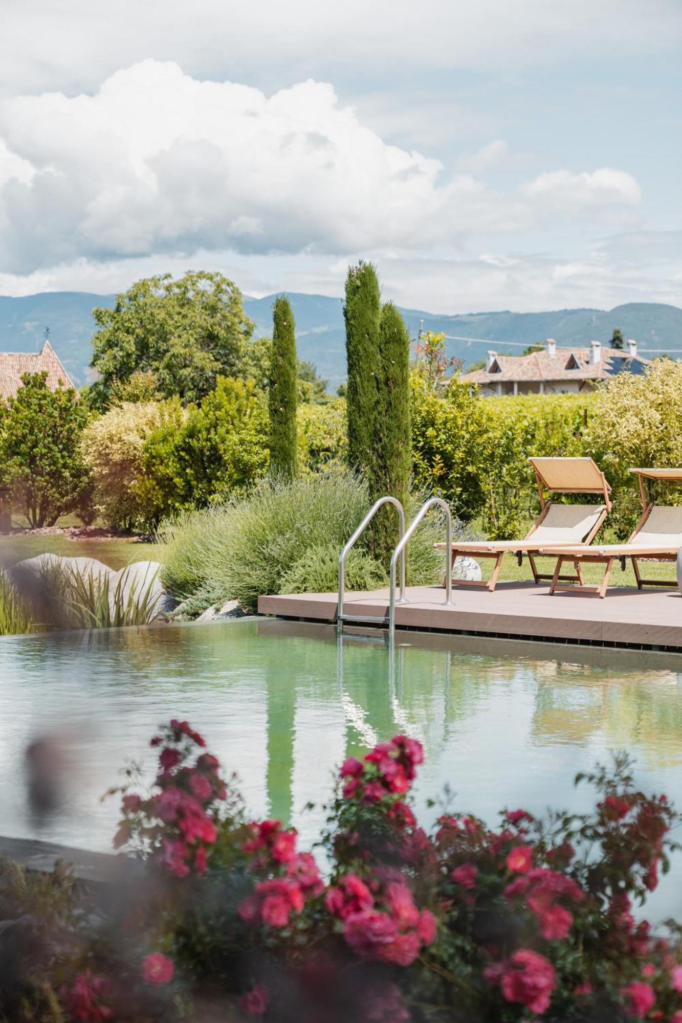 Hotel Girlanerhof Appiano Sulla Strada Del Vino Bagian luar foto