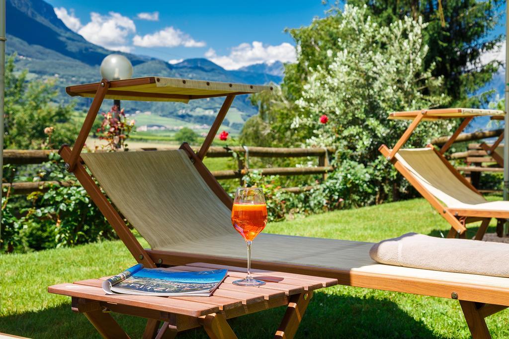 Hotel Girlanerhof Appiano Sulla Strada Del Vino Bagian luar foto